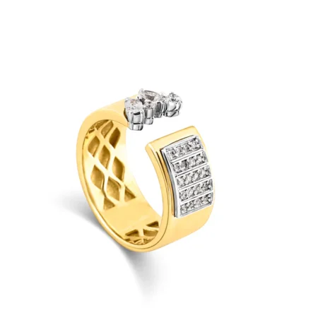 Oval Splendor Diamond Ring